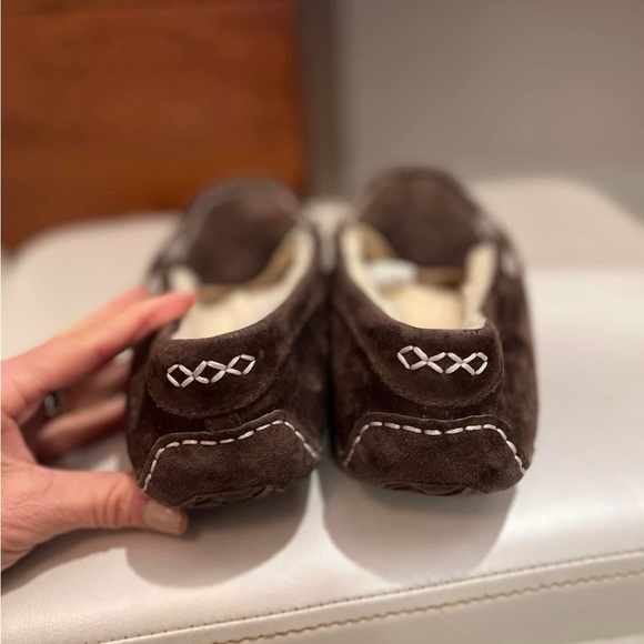 UGG slippers - Picture 4 of 4